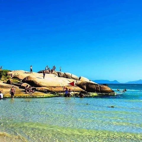 A broad view of Florianópolis in one day