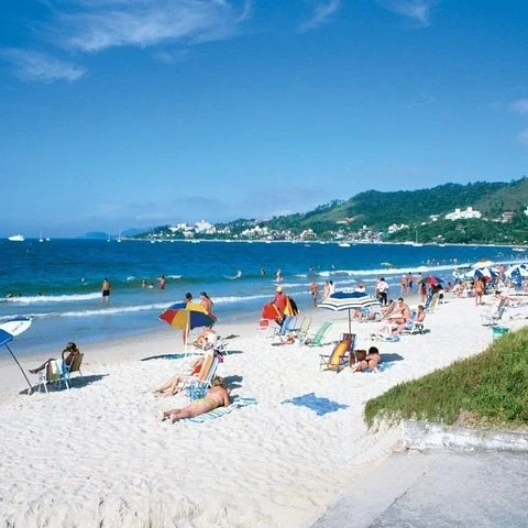 A broad view of Florianópolis in one day