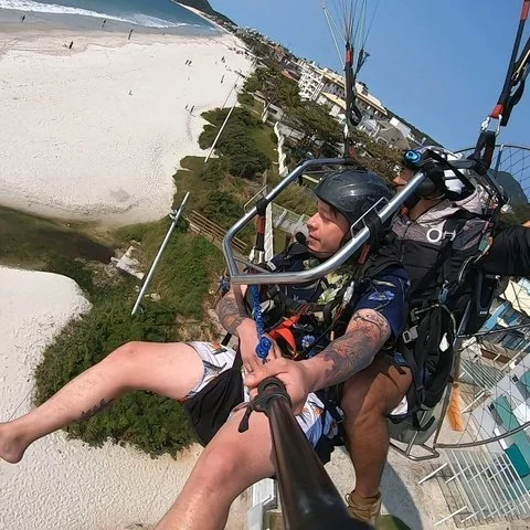 Die Küste von Florianópolis aus einem Tandemflug erleben