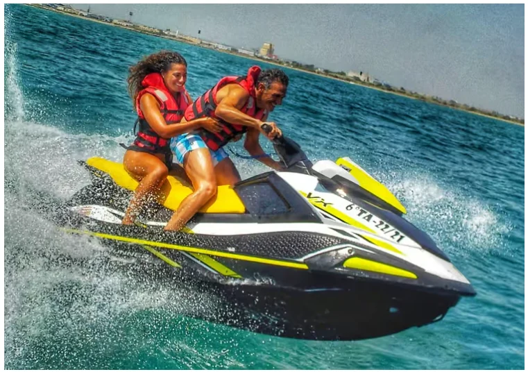 Location de jet-ski à Pobla de Farnals, Valence : adrénaline, photos et piscine en bord de mer