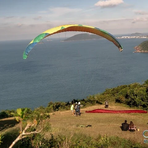 Découvrez Florianópolis depuis un parapente biplace