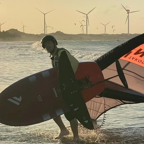 Sieben Tage für Fortschritte beim Kitesurfen oder Wingfoilen