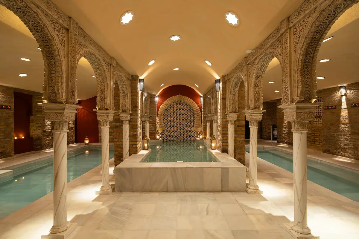 Bain traditionnel au Hammam Palacio Nazarí Grenade : détente en plein centre