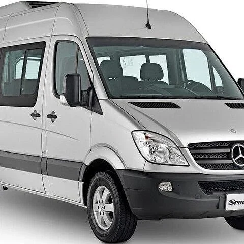 Mit einem Sammeltransfer zwischen Flughafen und Hotel in Recife fahren