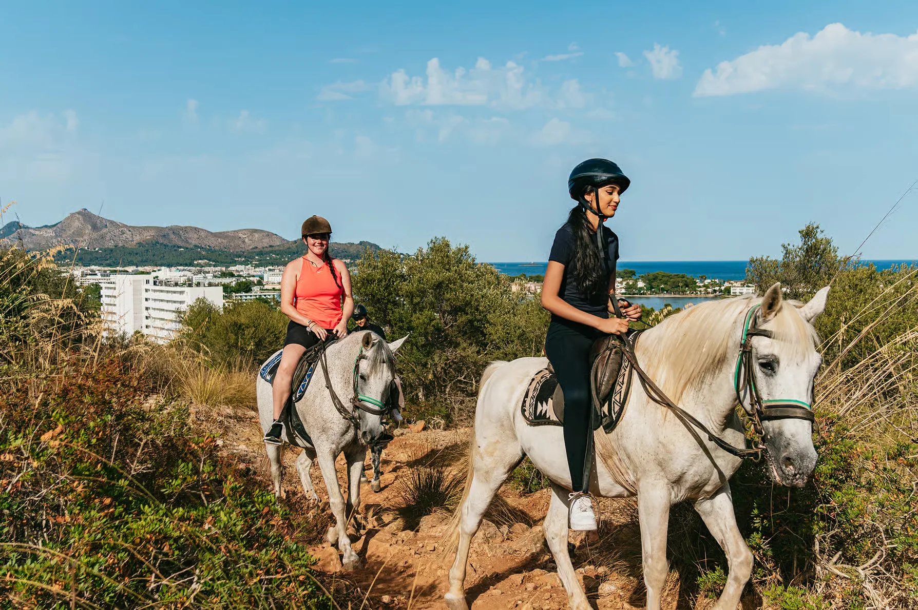 Paseo a caballo en Alcúdia Mallorca con opciones de comida