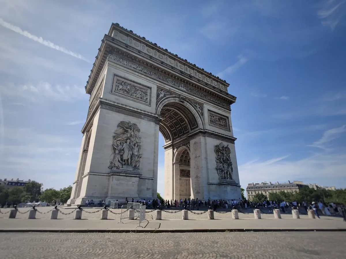 Paris : visite à pied des Champs-Élysées et de l’Arc de Triomphe avec guide local