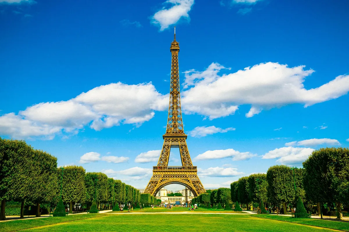 Visite guidée de la Tour Eiffel : sommet ou deuxième étage à Paris