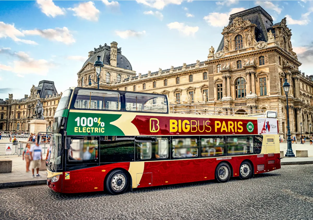 Visite de Paris en bus touristique pour explorer la ville à votre rythme