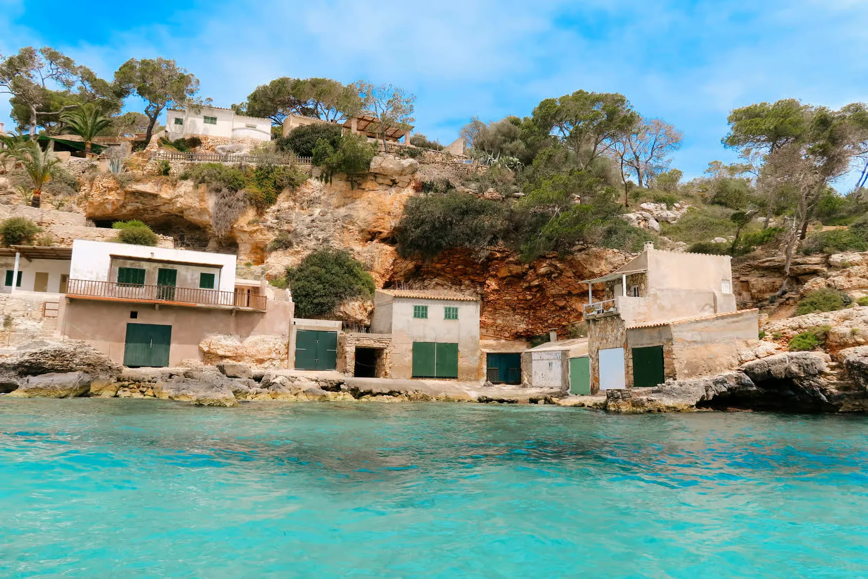 Boat tour from Cala Figuera to Caló de Moro and Cala Màrmols