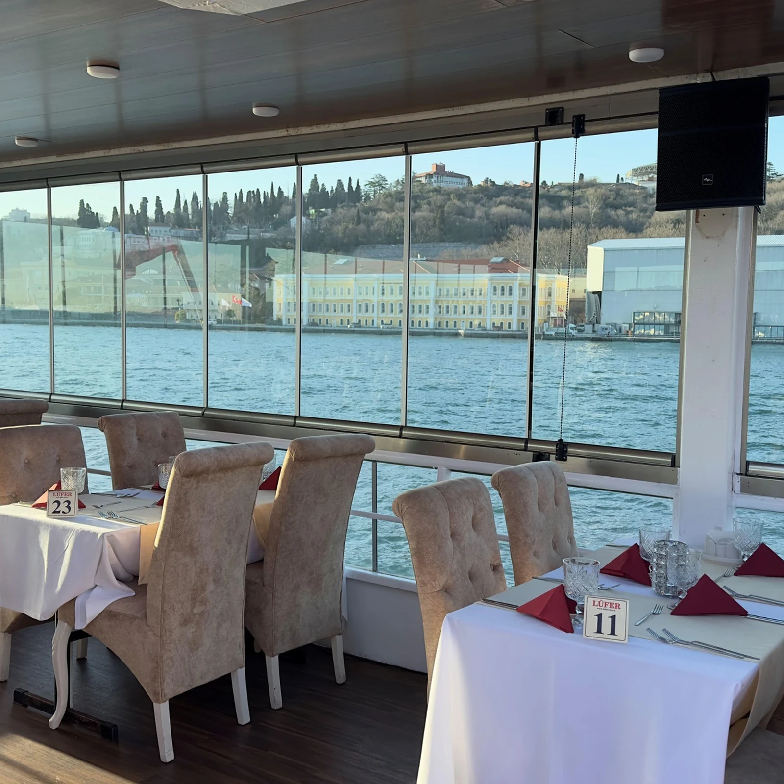 Bosporus-Bootsfahrt in Istanbul mit Audioguide
