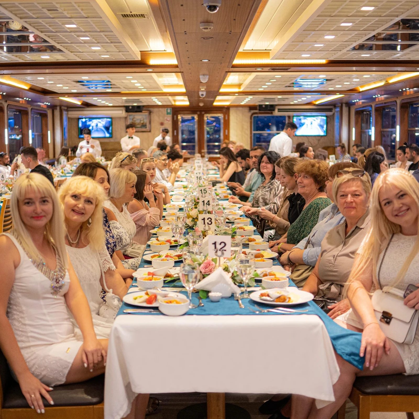 Croisière avec dîner sur le Bosphore à Istanbul et spectacle turc