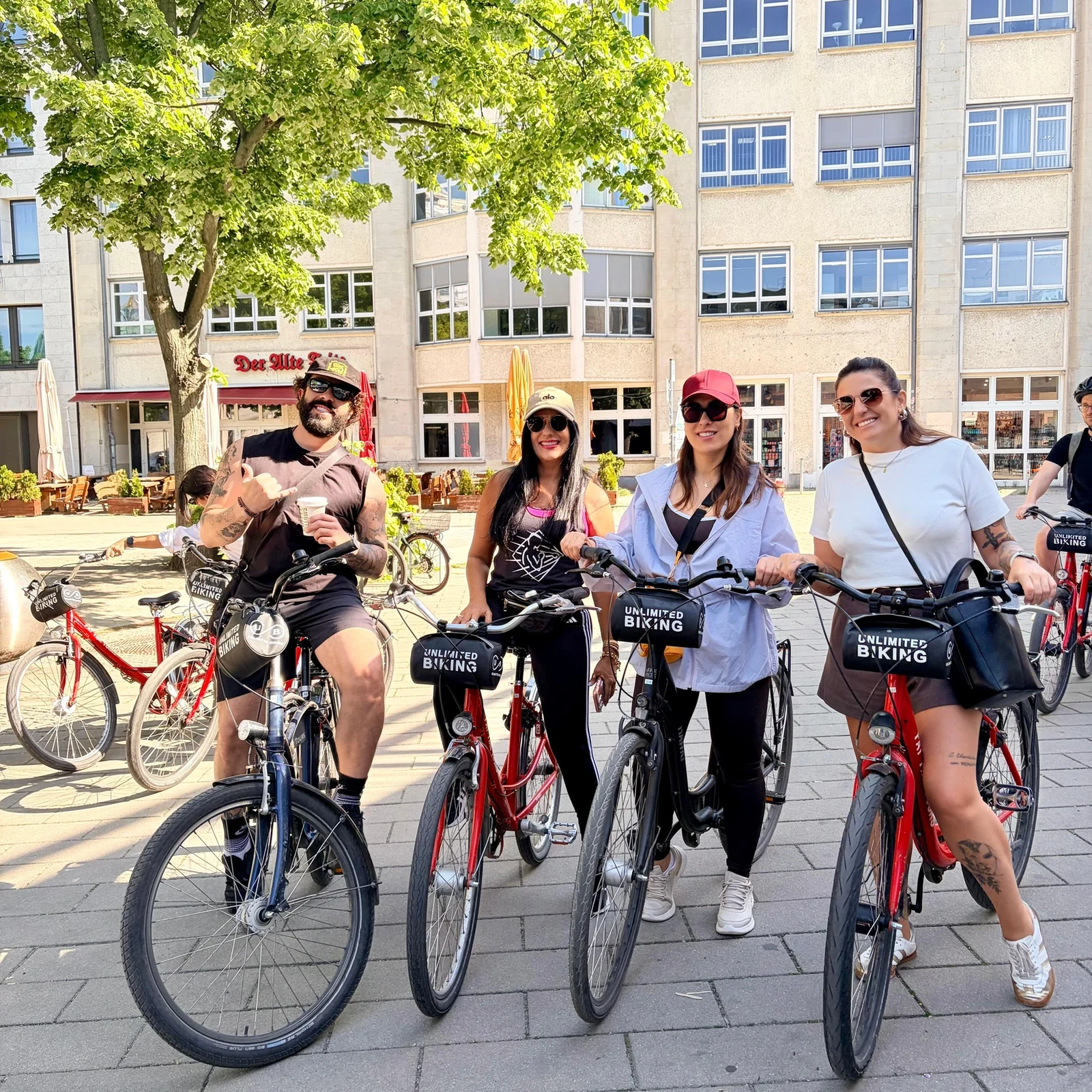 Fahrradtour durch Berlin zu den wichtigsten Sehenswürdigkeiten ohne lange Fußwege