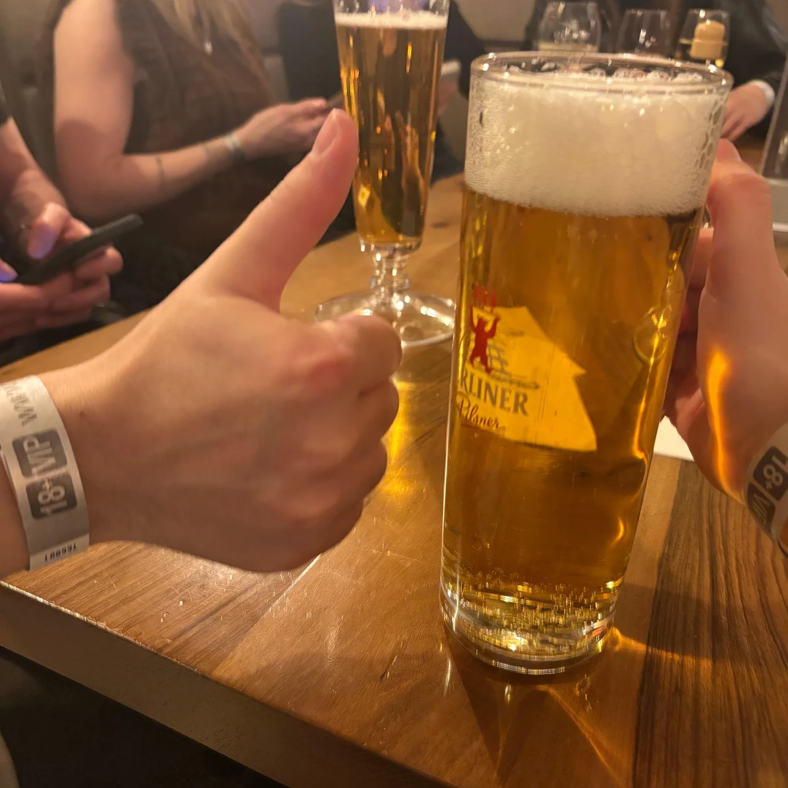 Pub Crawl in Berlin mit kostenlosen Shots und VIP-Club-Zugang