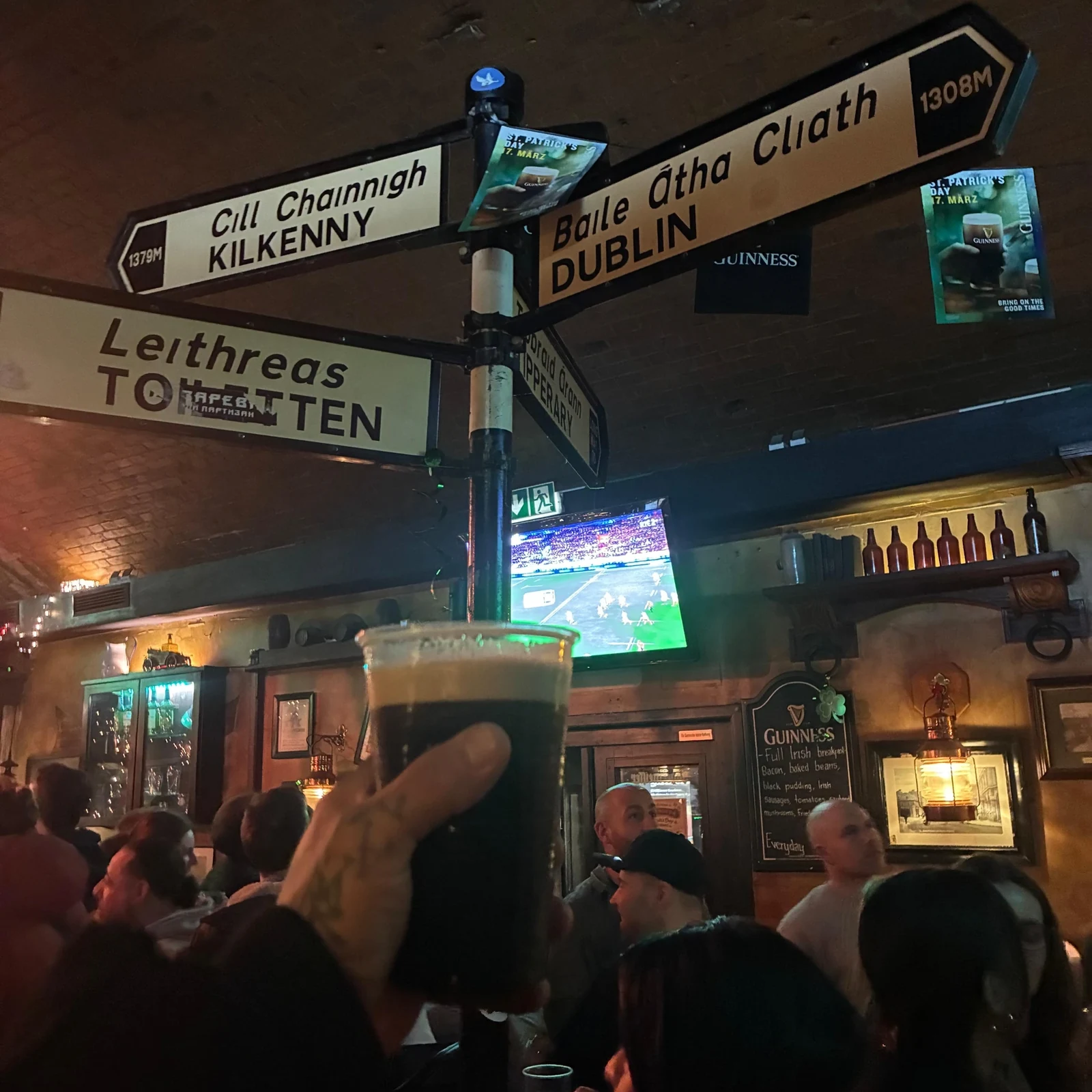 Pub Crawl in Berlin mit kostenlosen Shots und VIP-Club-Zugang