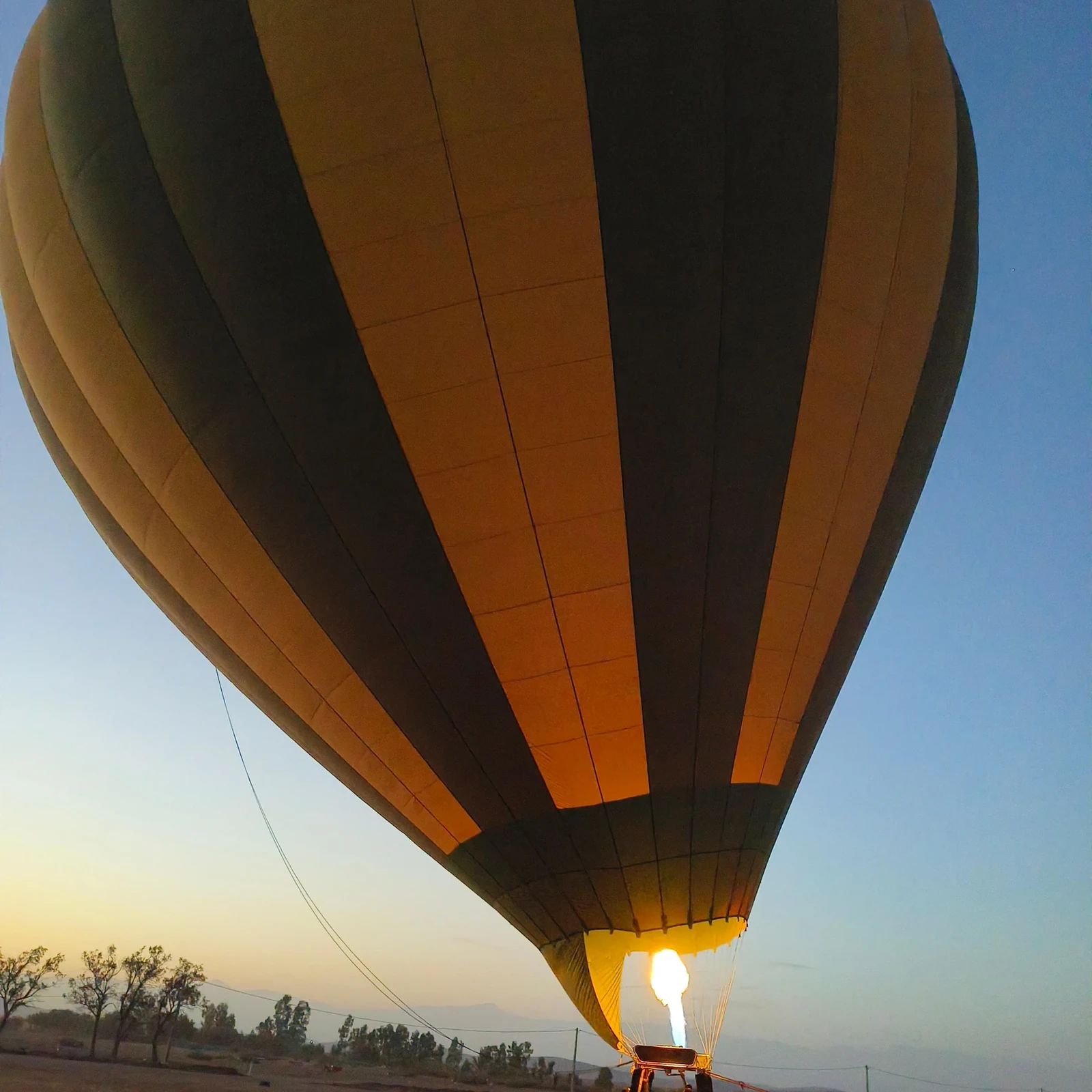 Vol en montgolfière Marrakech au lever du soleil avec petit-déjeuner berbère