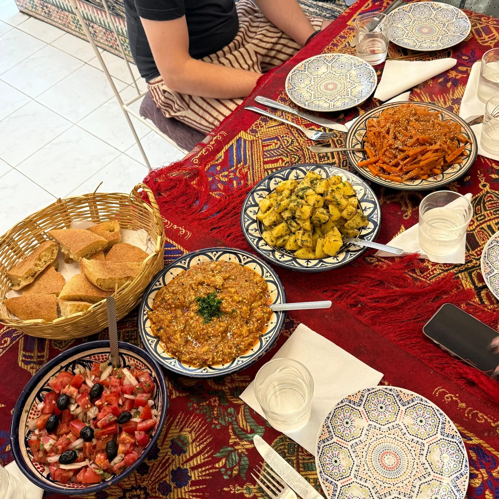 Cours de cuisine marocaine à Marrakech avec visite du marché