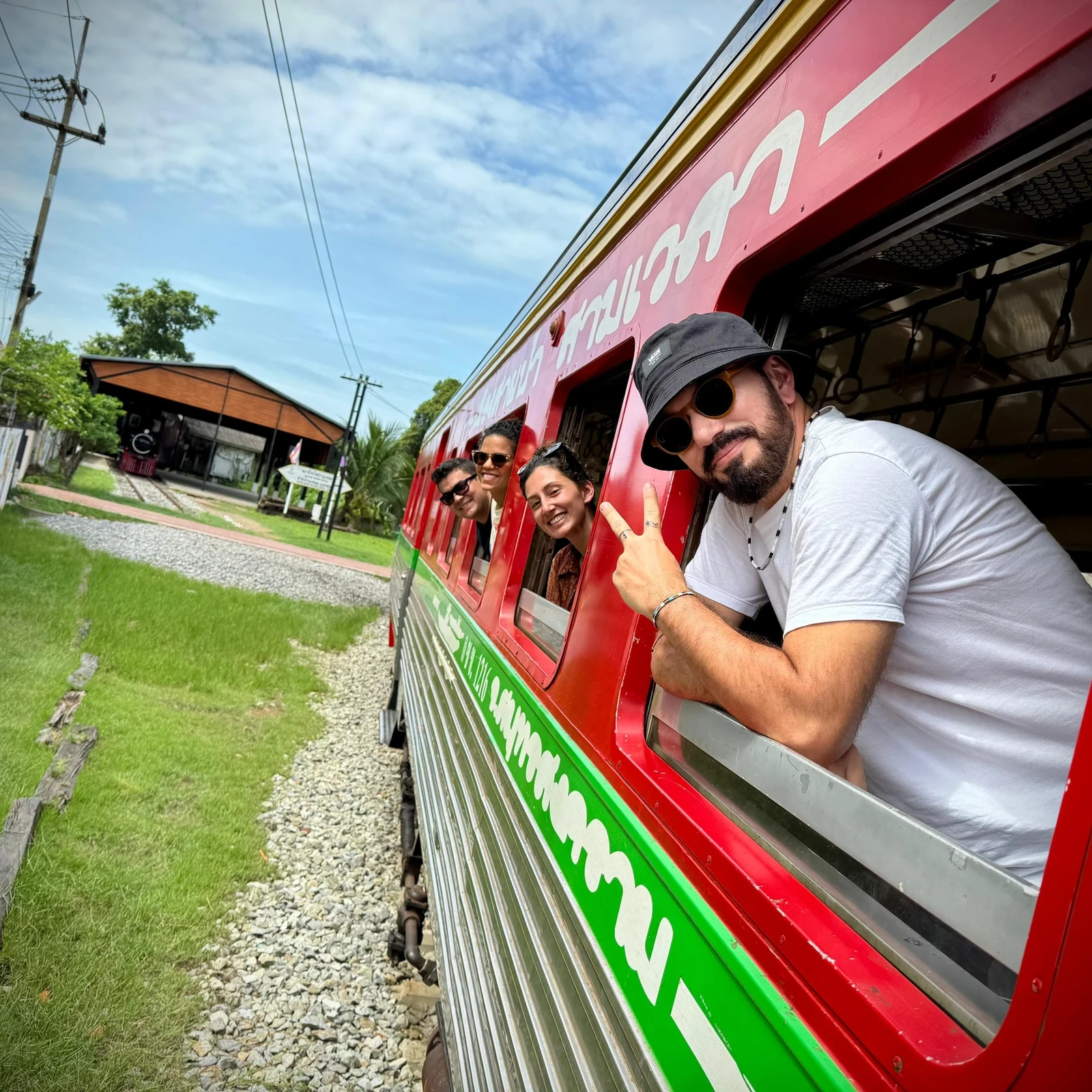 Mercado flotante y mercado del tren desde Bangkok