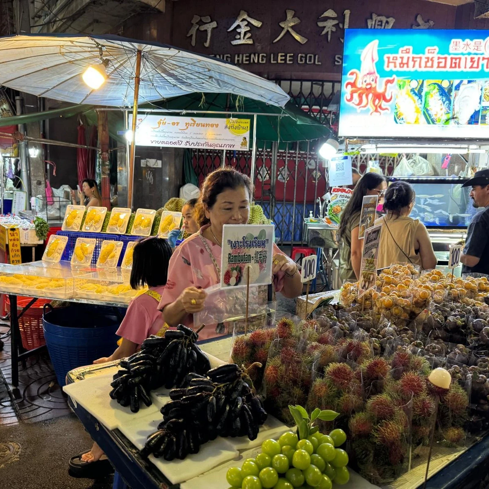 Tour nocturno en tuk tuk por Bangkok con Chinatown y comida local