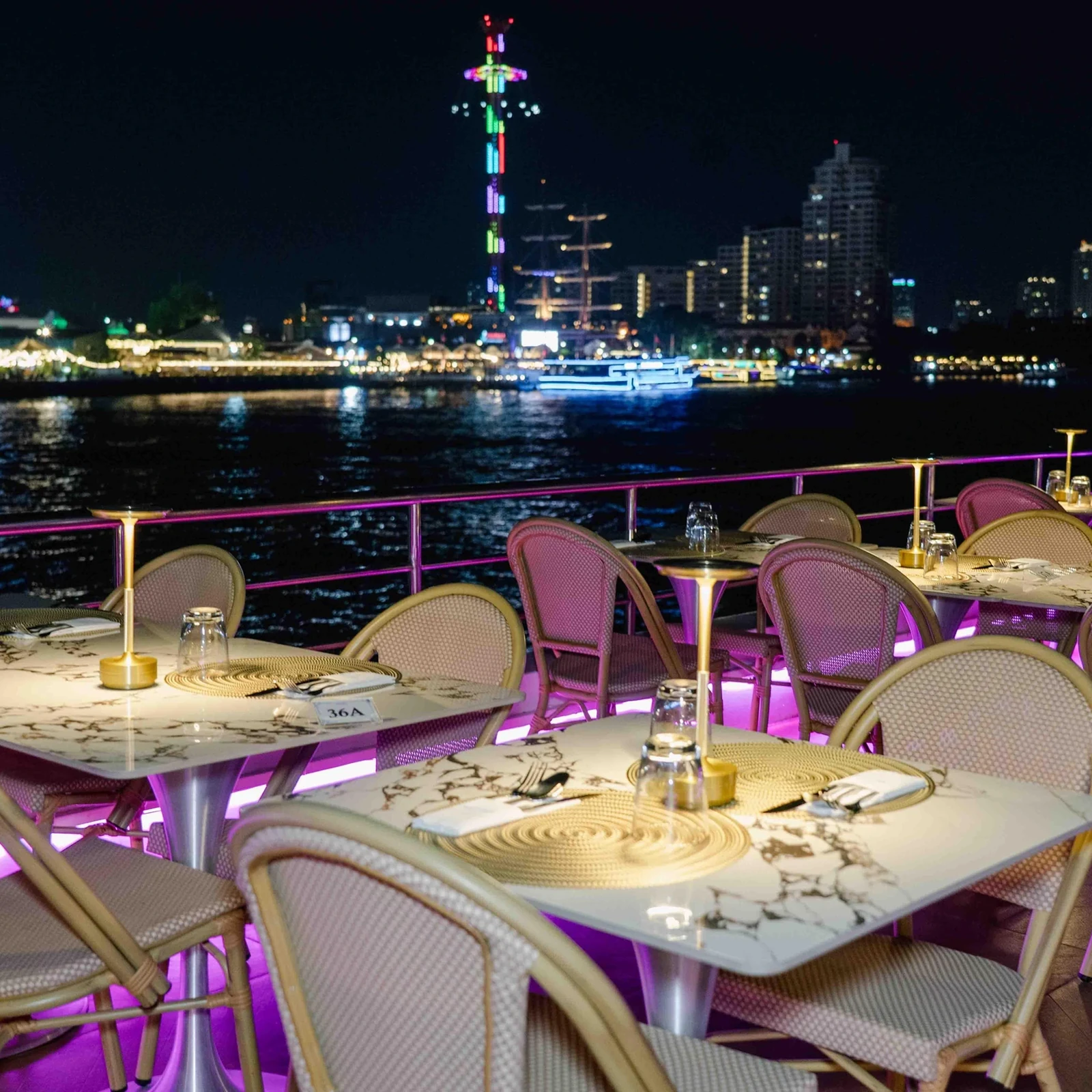 Dîner-croisière sur le Chao Phraya depuis ICONSIAM | New Super Galaxy Bangkok