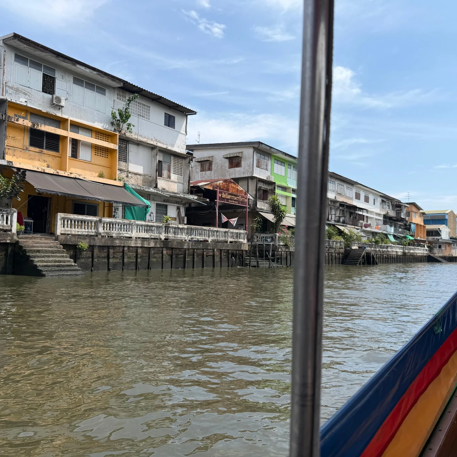 Balade en bateau sur les canaux de Bangkok en long-tail traditionnel