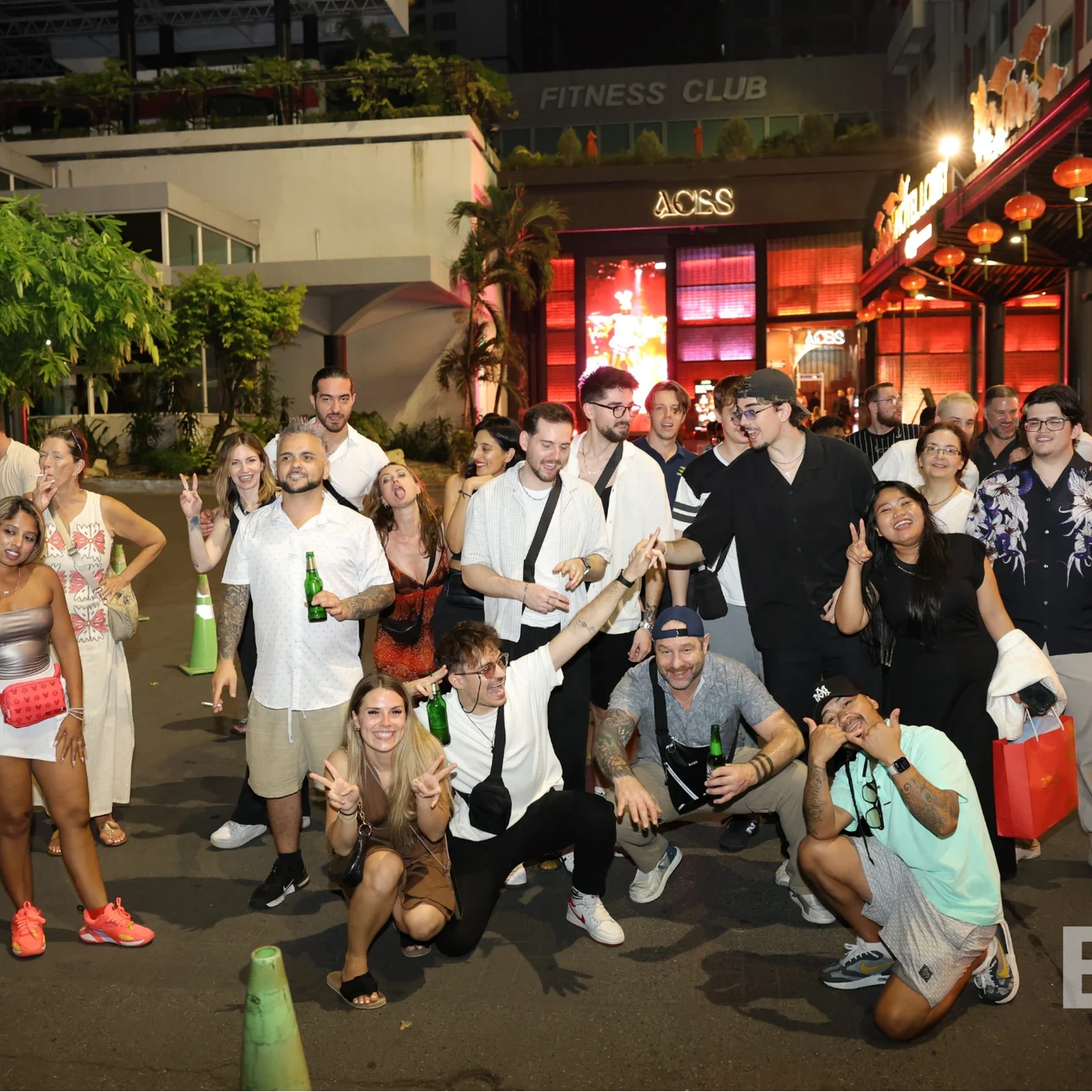 Bangkok Soi Cowboy Nachttour: Rooftops, Nana und Clubs ohne Rätselraten