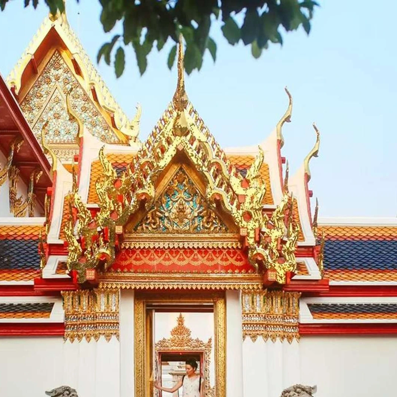 Visite guidée de Wat Pho à Bangkok : le Bouddha couché avec un éclairage spirituel