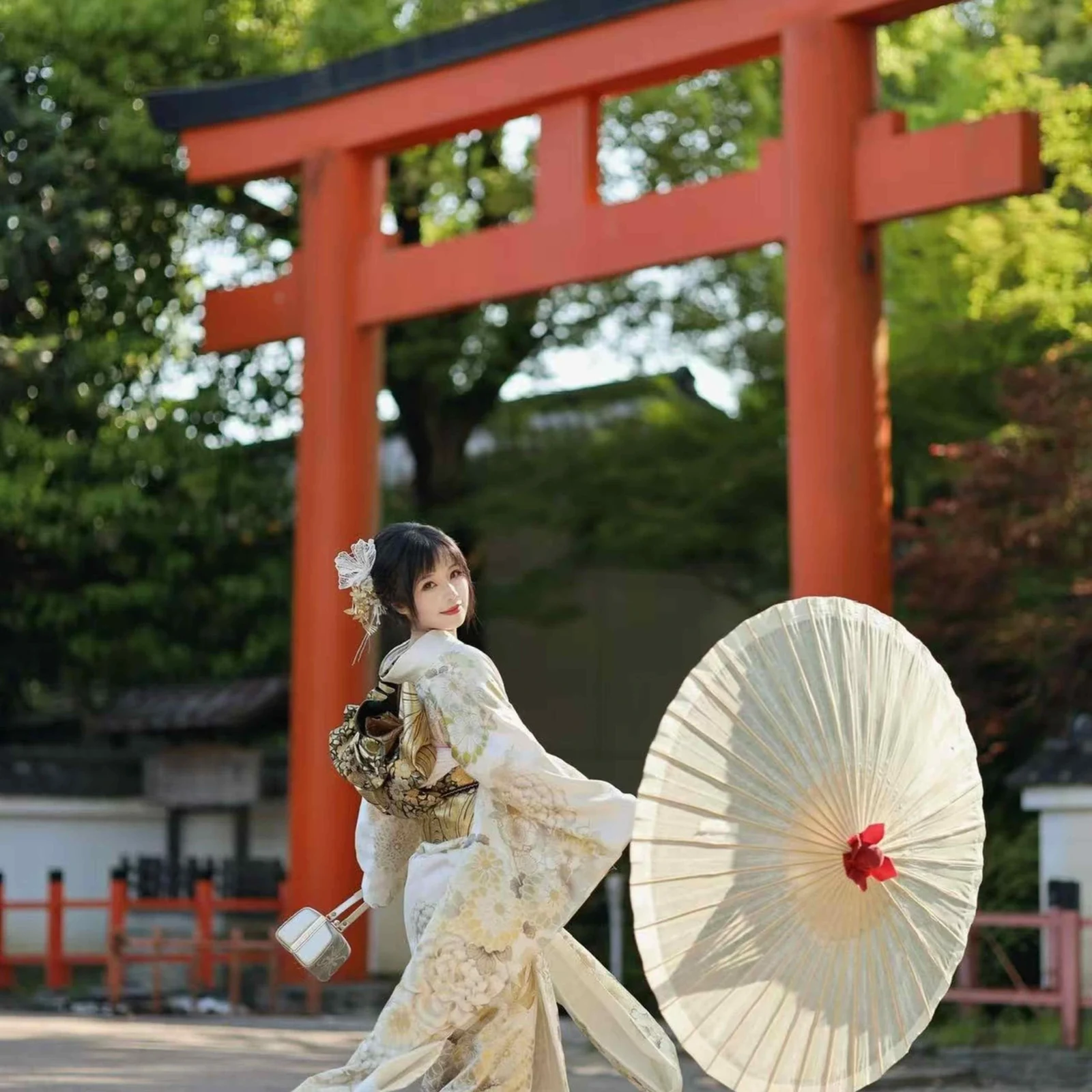Séance photo en kimono à Kyoto avec photographe privé