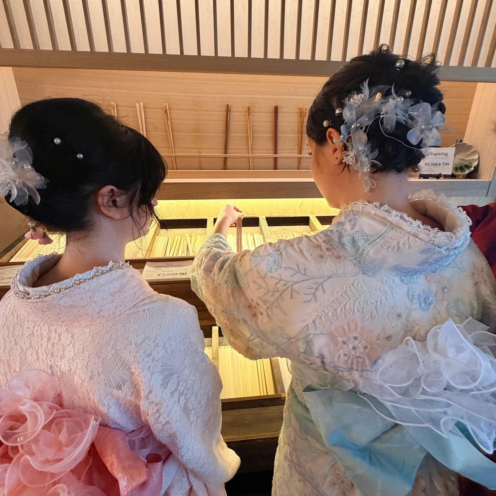 Alquiler de kimono en Kioto con peinado y accesorios incluidos