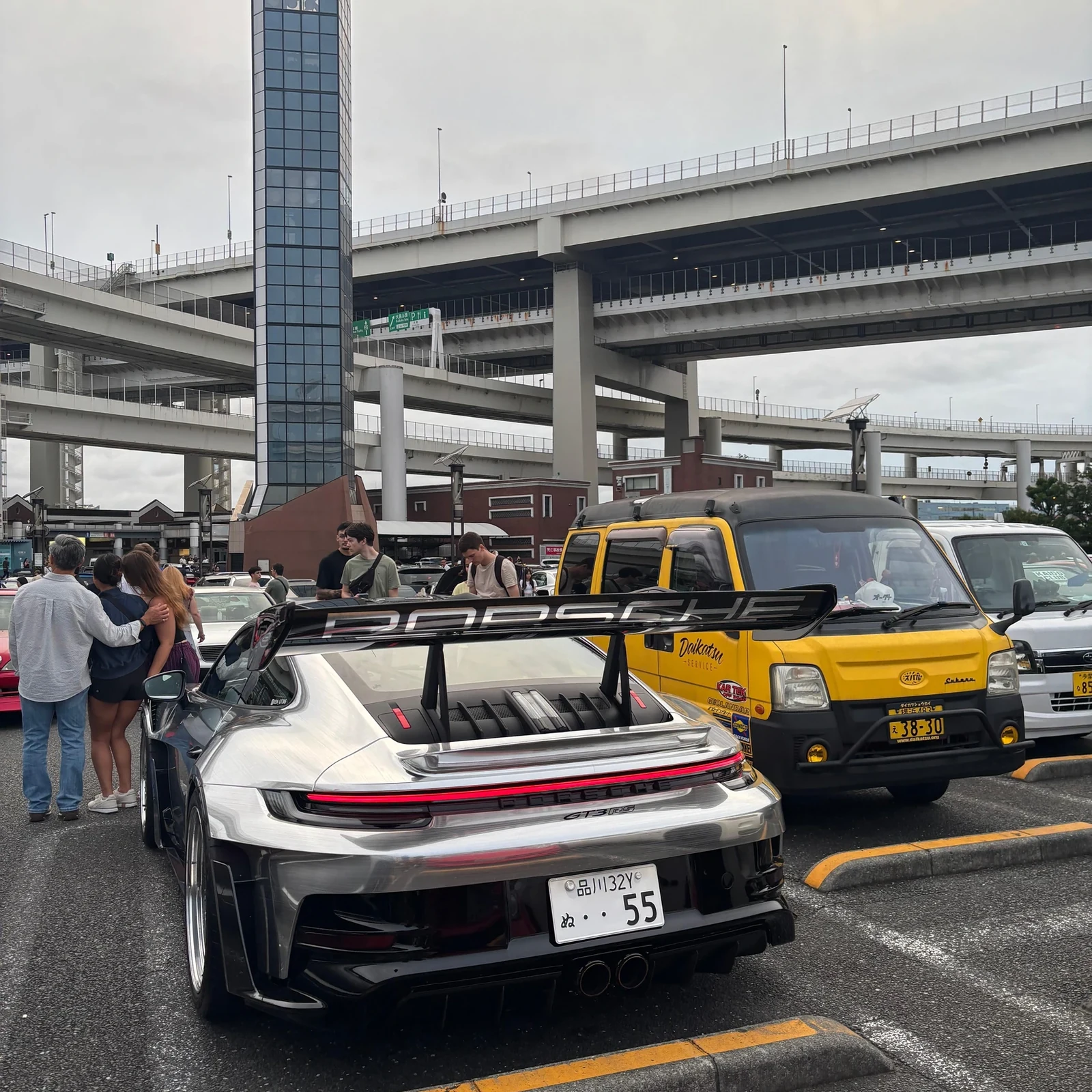Tour JDM Tokio Daikoku PA: vive la escena nocturna de coches japoneses