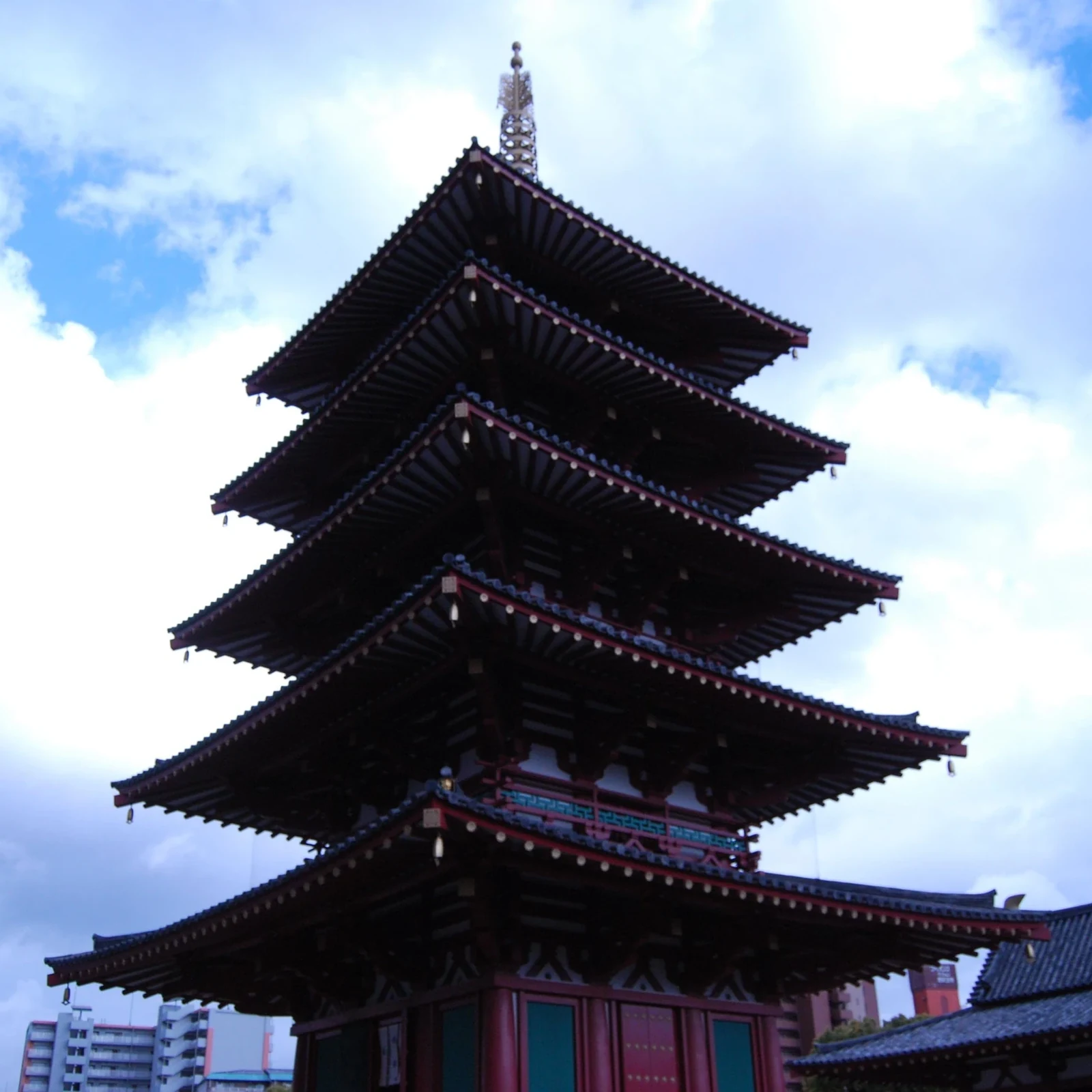 Private Shitennoji Temple Tour in Osaka