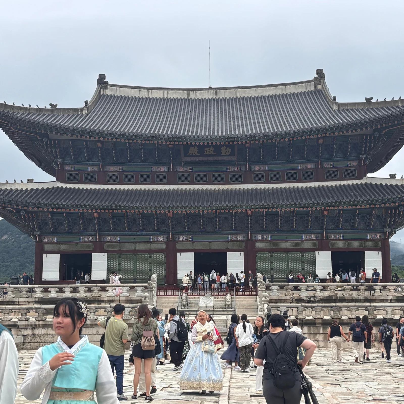 Tour Gyeongbokgung en Seúl: palacios, aldeas hanok y Gwangjang