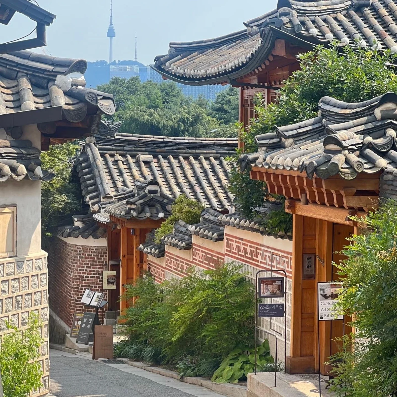 Seoul-Tour mit Hanbok-Verleih und Eintritt in Gyeongbokgung