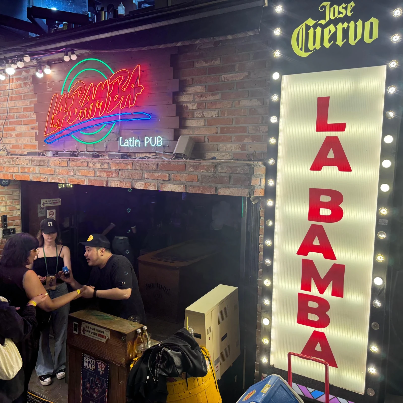 Pub crawl à Séoul : découvrez 4 établissements à Hongdae ou Itaewon