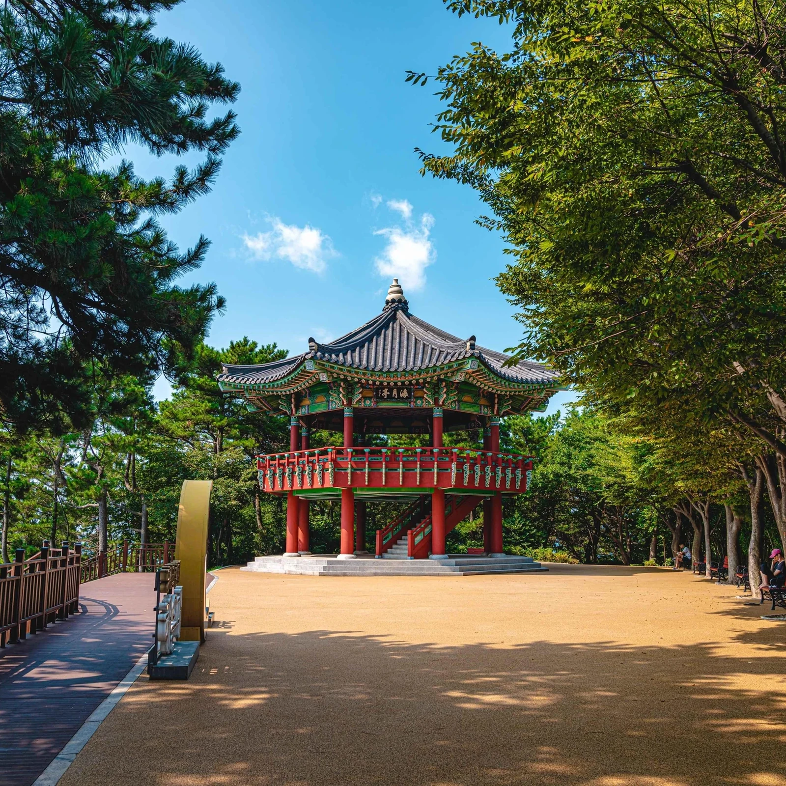 Excursion culturelle à Dalmaji Busan entre artisanat, saveurs et lanternes