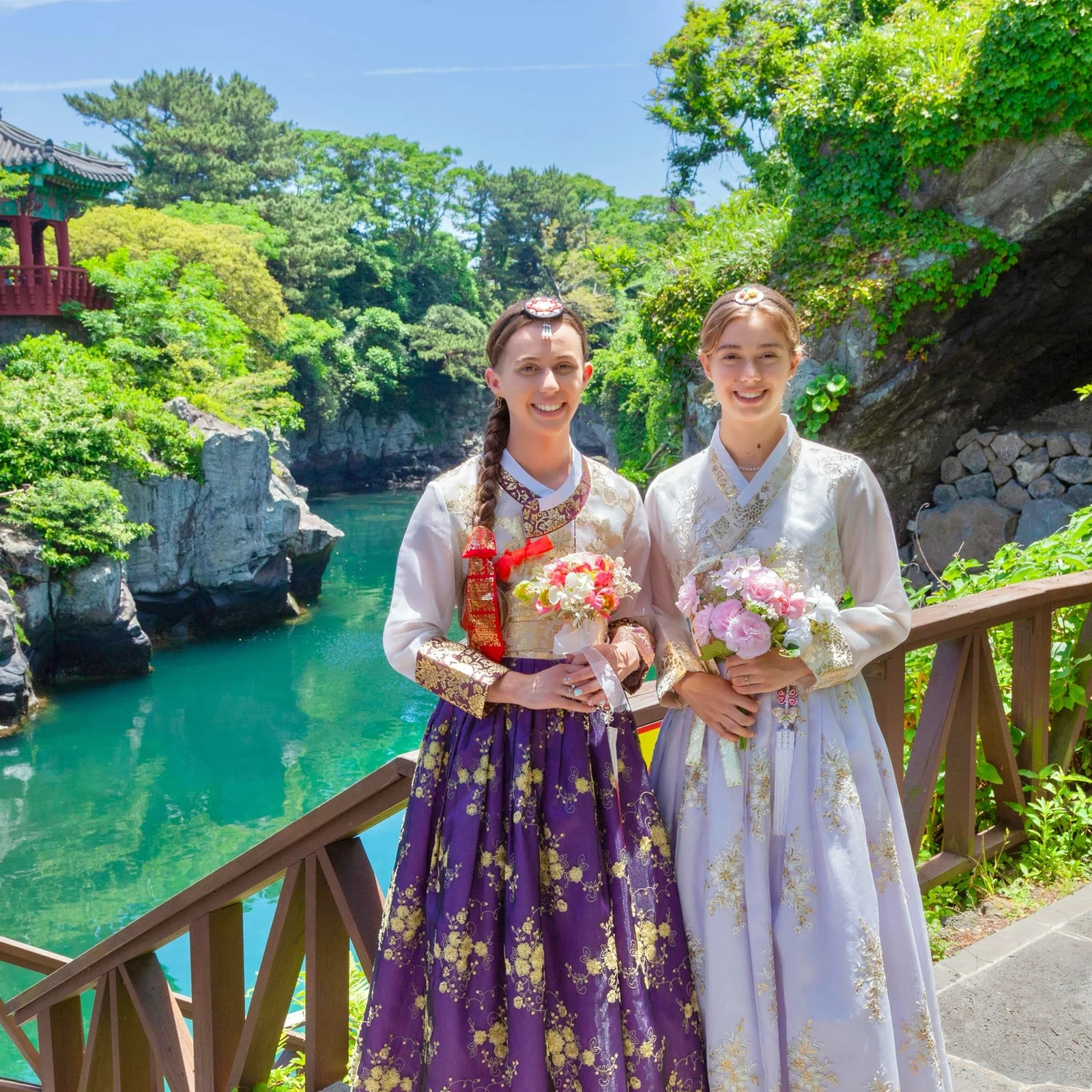 Vivez une séance photo privée en hanbok à Jeju