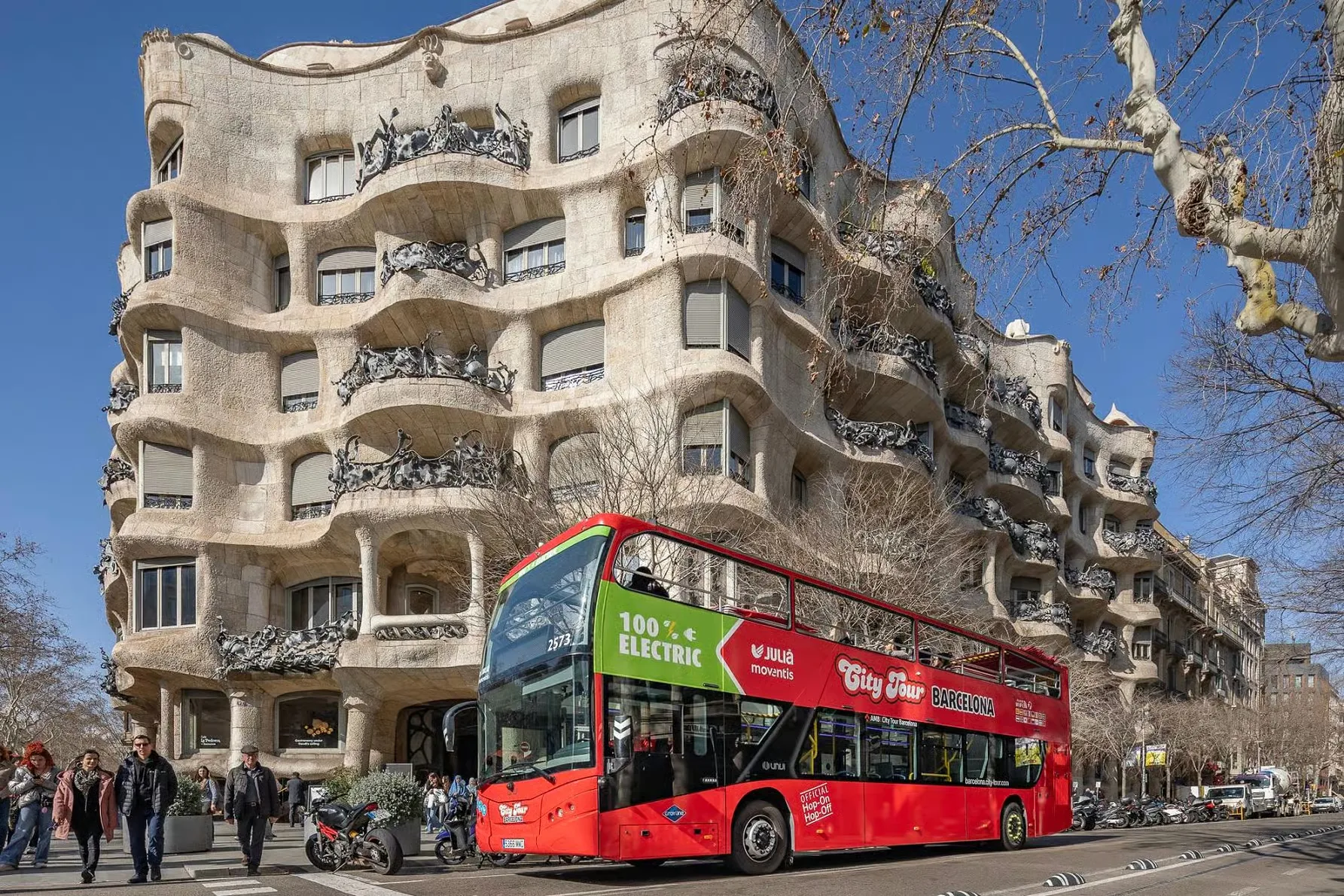Découvrez Barcelone à votre rythme en bus touristique