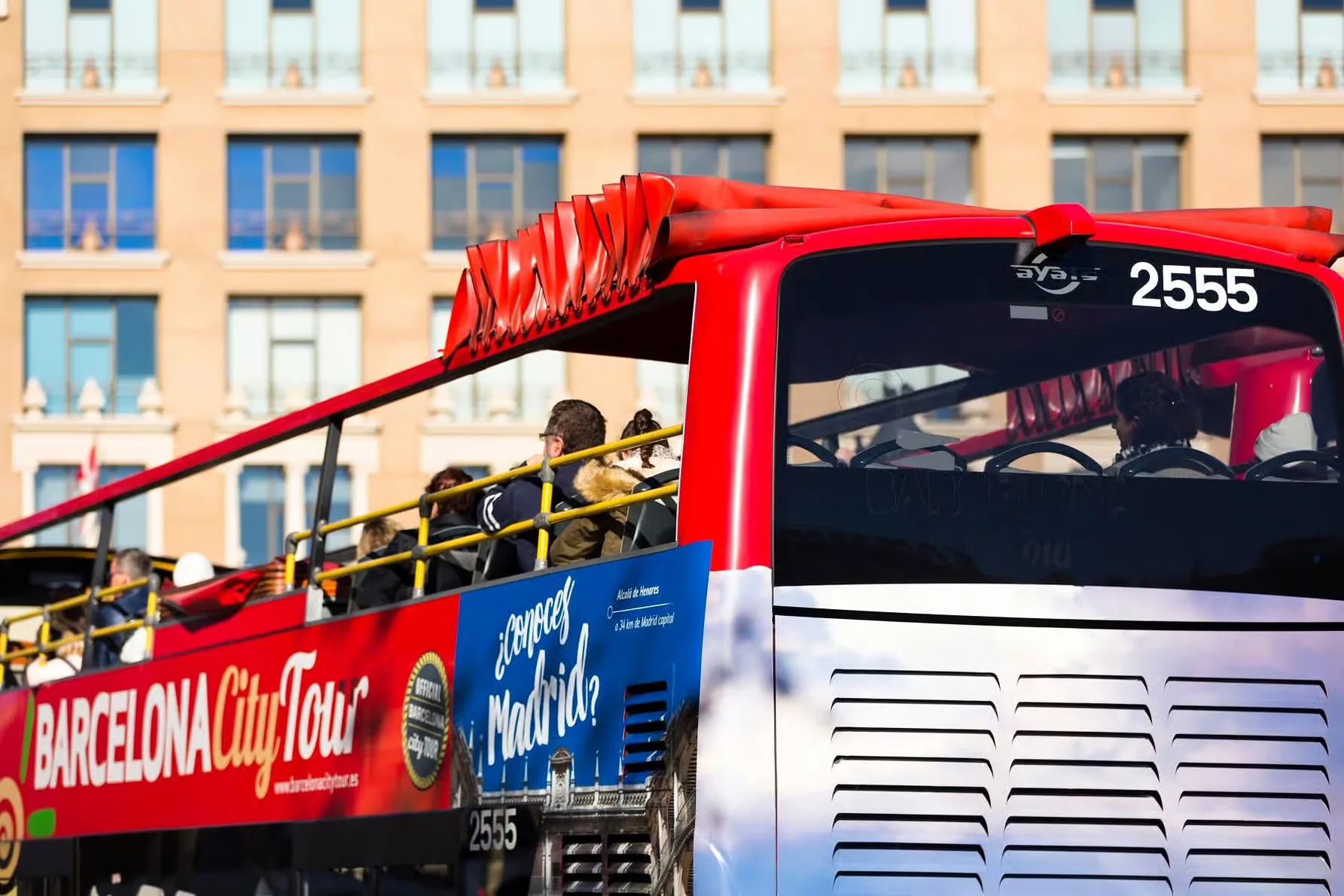 Découvrez Barcelone à votre rythme en bus touristique