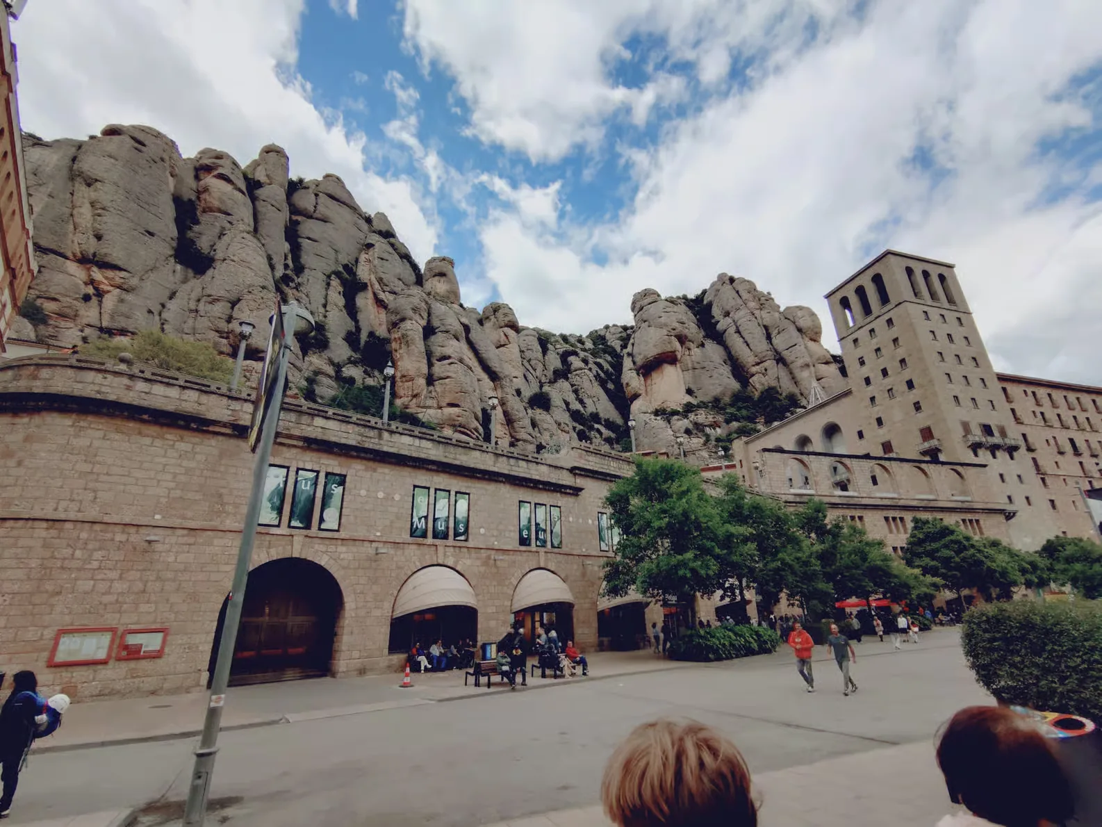 Visit Montserrat from Barcelona with rack railway and access to La Moreneta