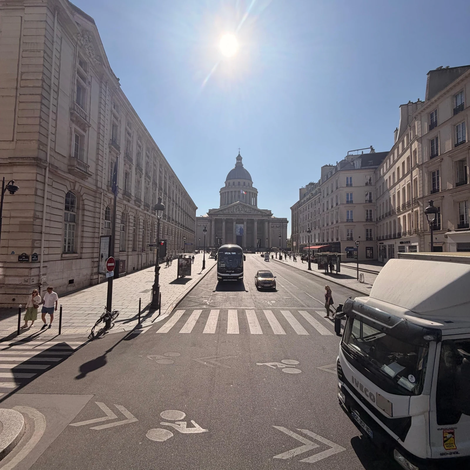 Paris flexibel auf der Tootbus Hop-on-Hop-off-Tour entdecken