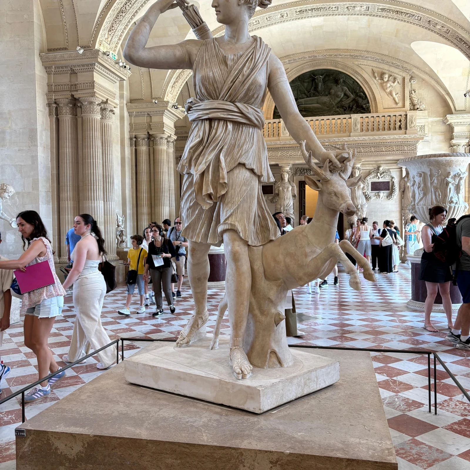 Visite de la Joconde et des chefs-d’œuvre du Louvre avec accès réservé