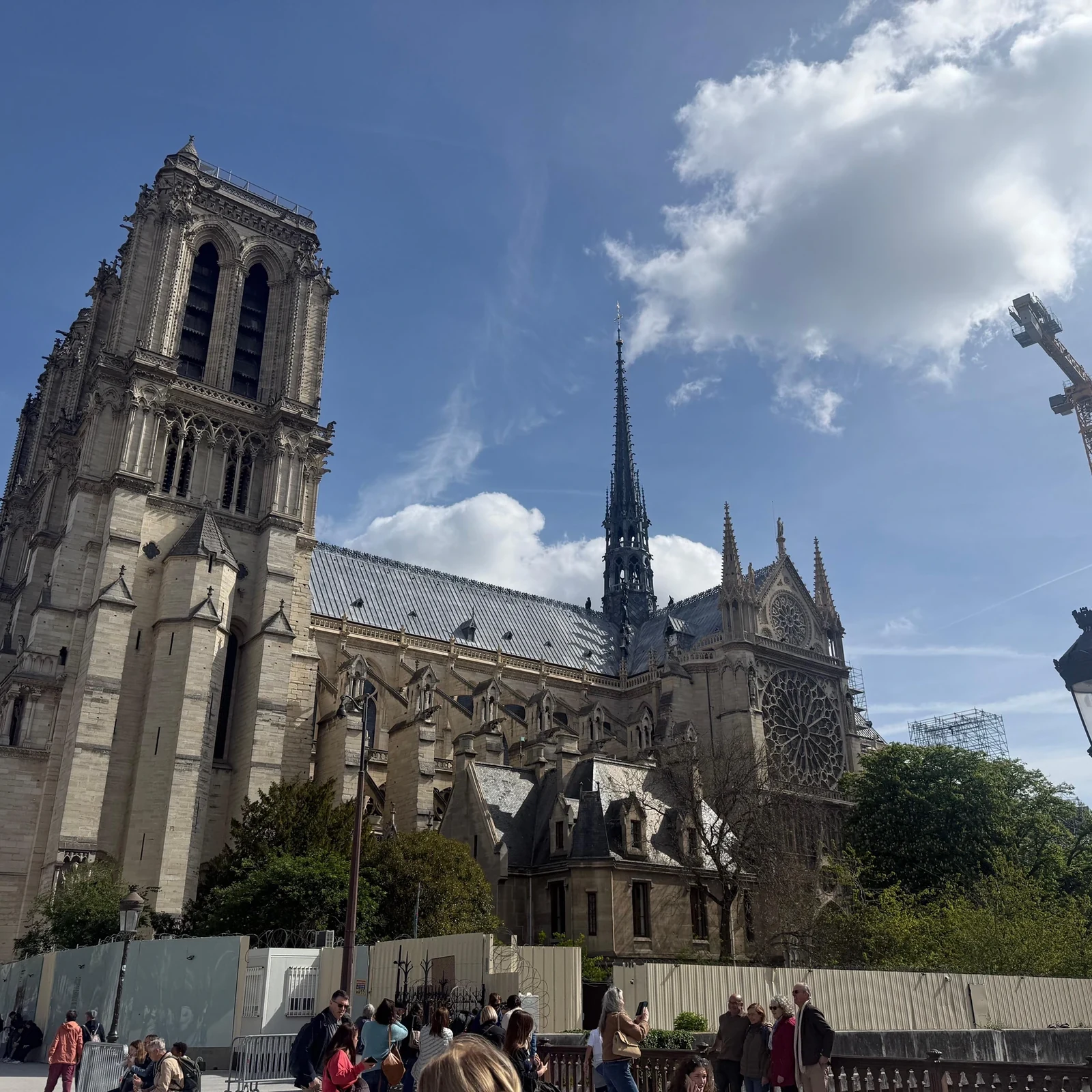 Notre-Dame Führung in Paris für Innen- und Außenbereich