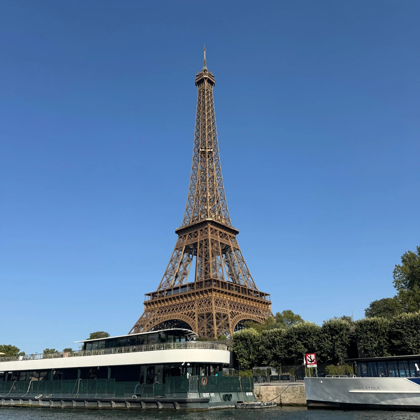 Croisière privée sur la Seine dans un bateau réservé à votre groupe