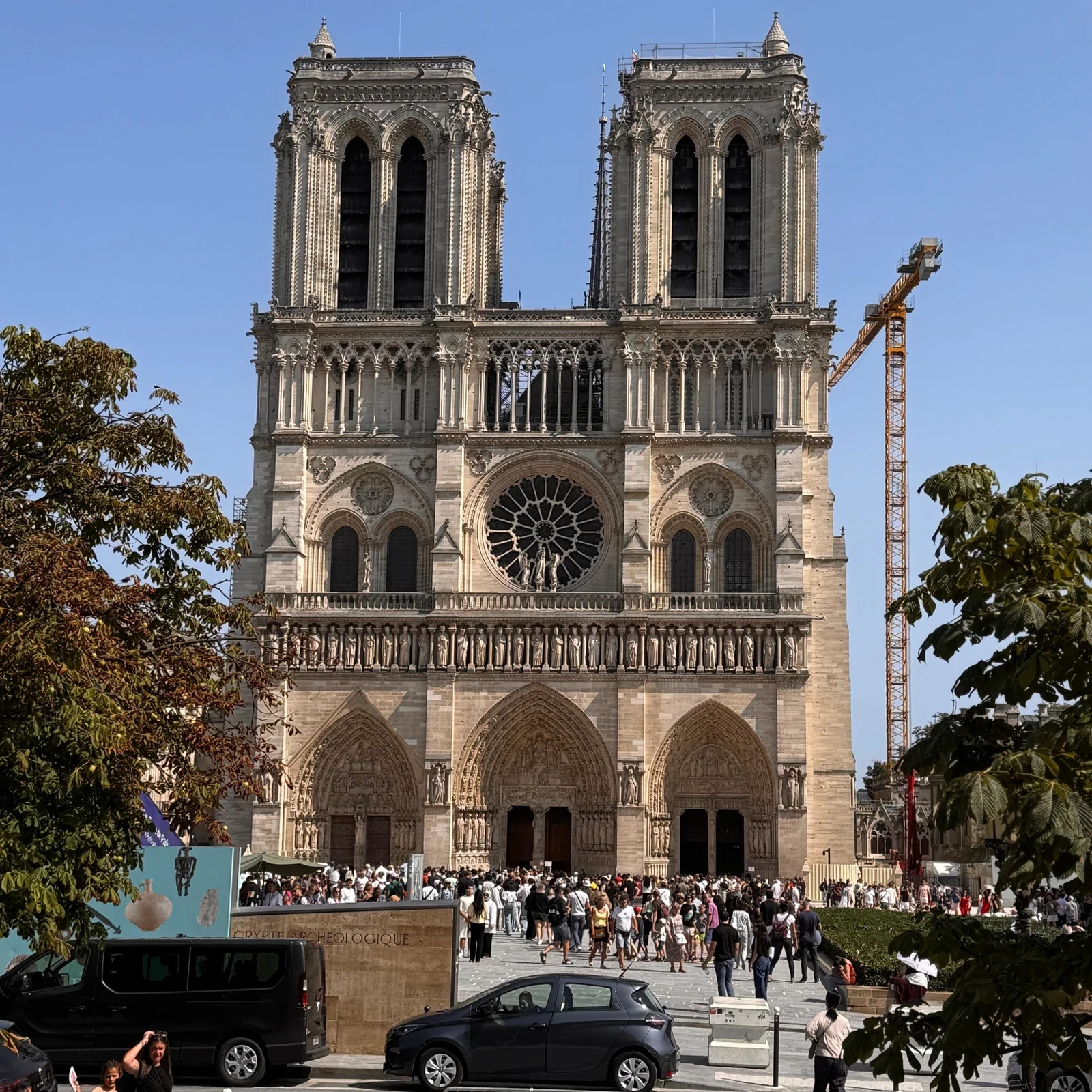 Paris Big Bus Tour with Seine River Cruise
