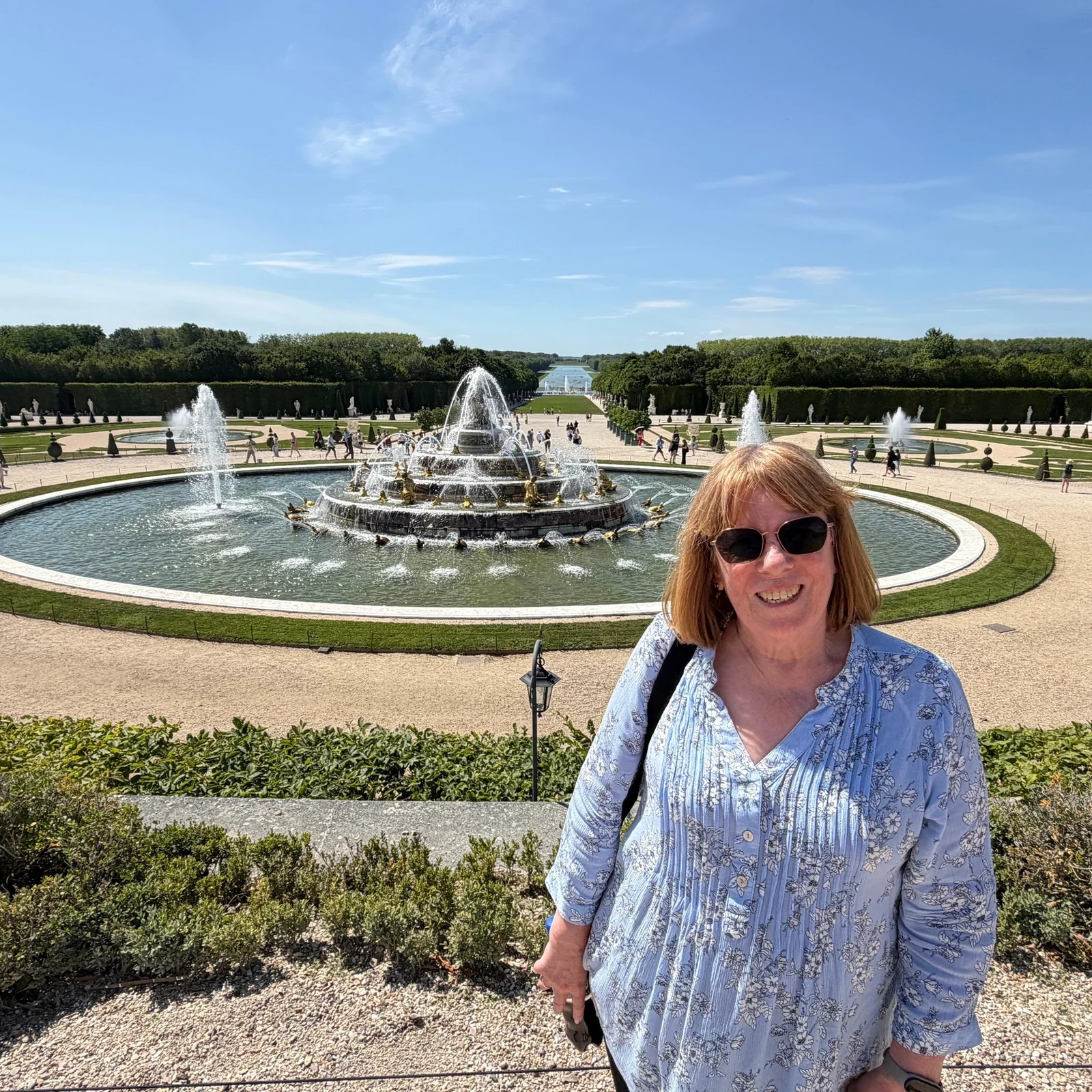 Guided Versailles Tour from Paris with Tickets and Minibus