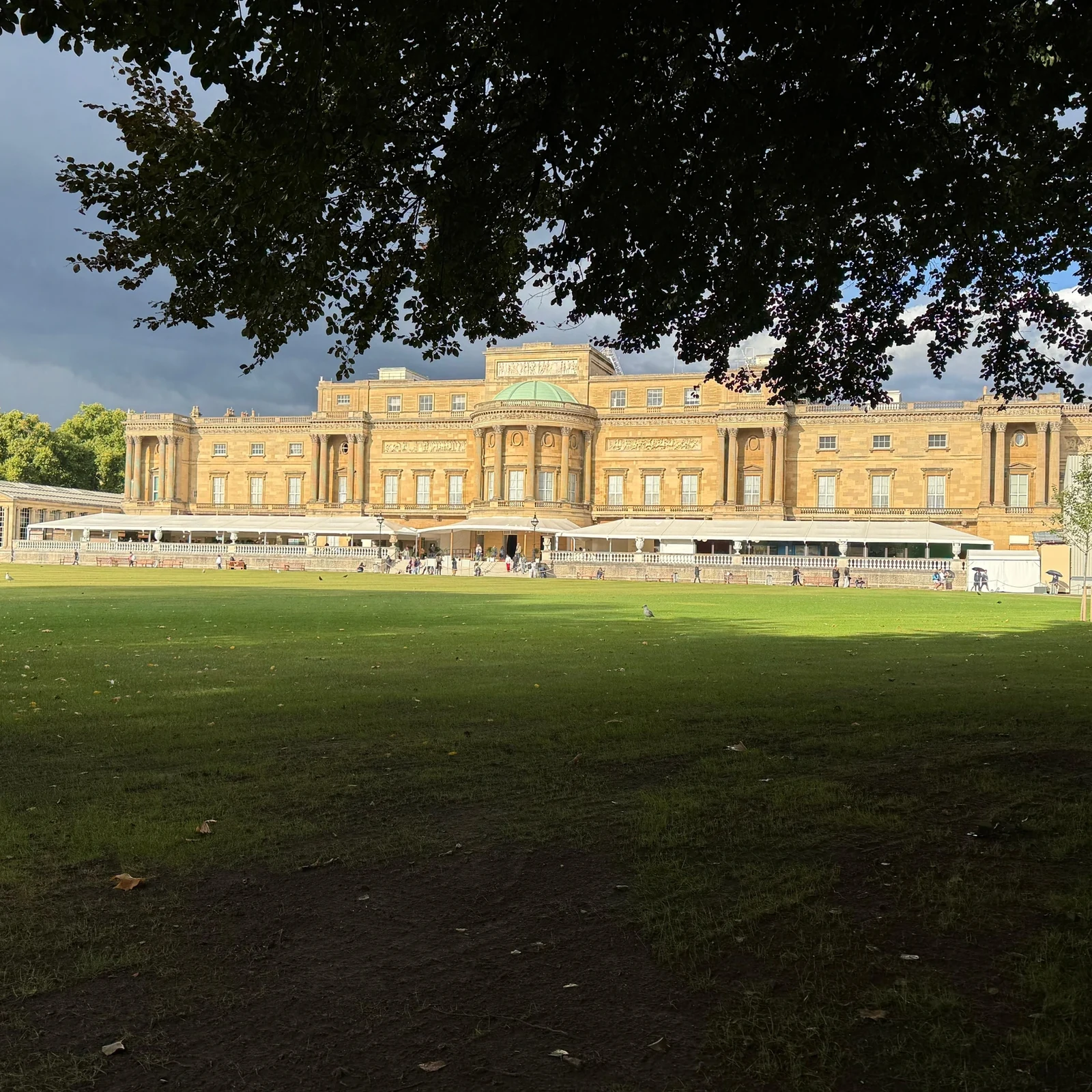 Ticket für die Staatsgemächer im Buckingham Palace zur Besichtigung im eigenen Tempo
