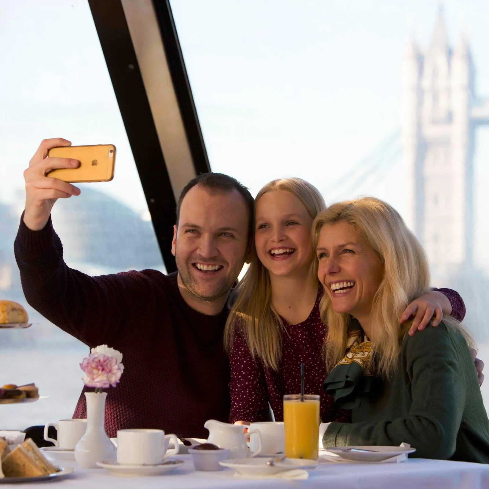 Afternoon-Tea-Bootsfahrt auf der Themse mit London-Panorama
