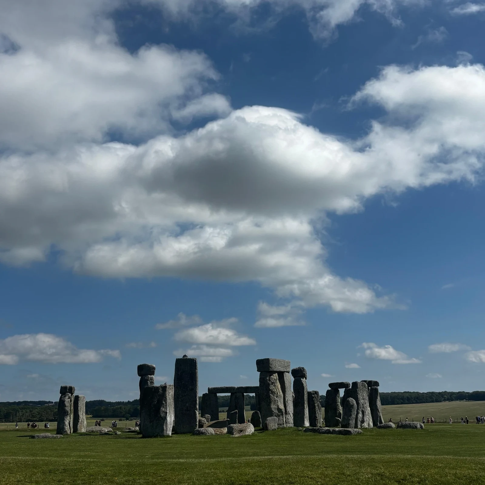 Stonehenge Morning Tour from London with Transport and Admission