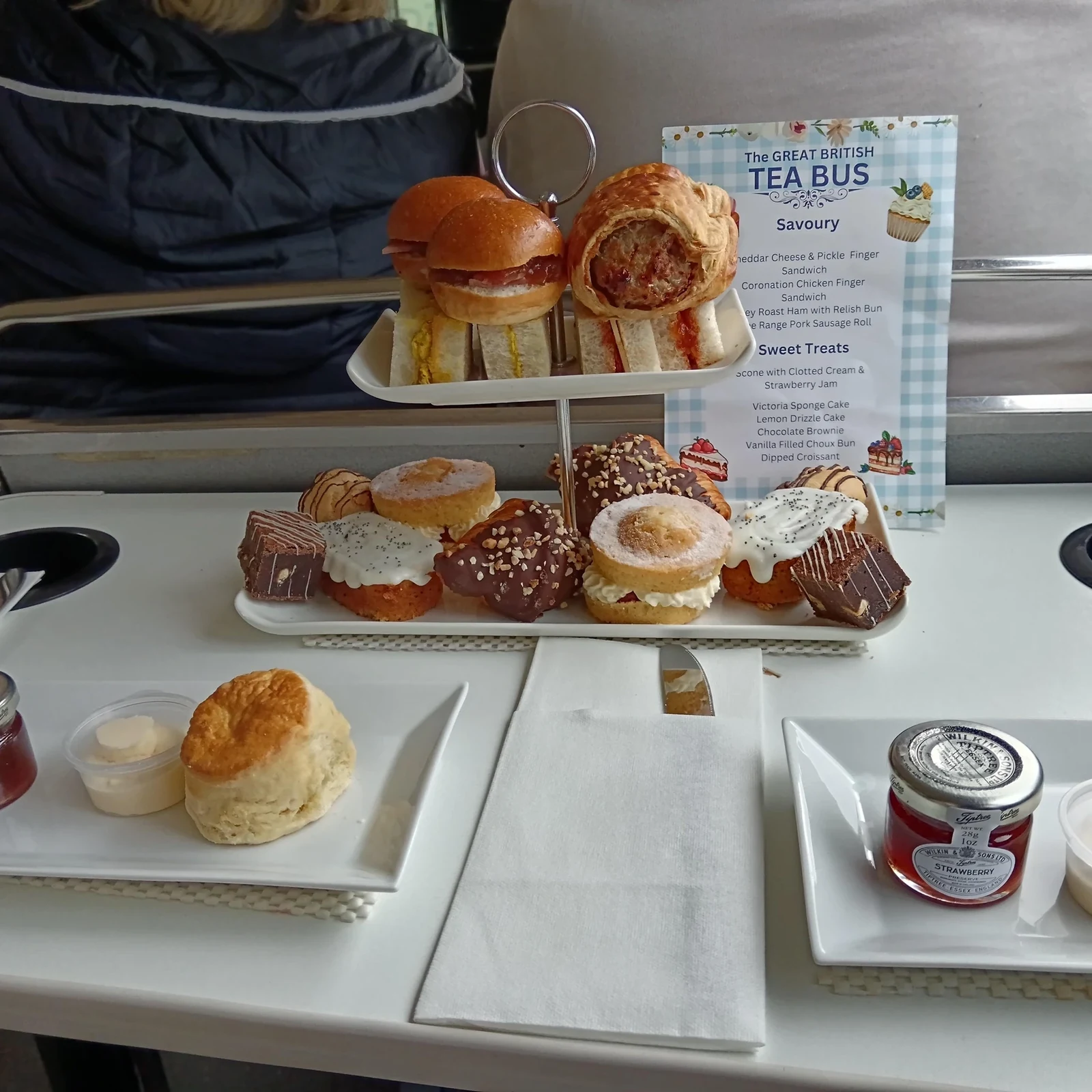 London Afternoon Tea Bus Tour aboard a Classic Routemaster