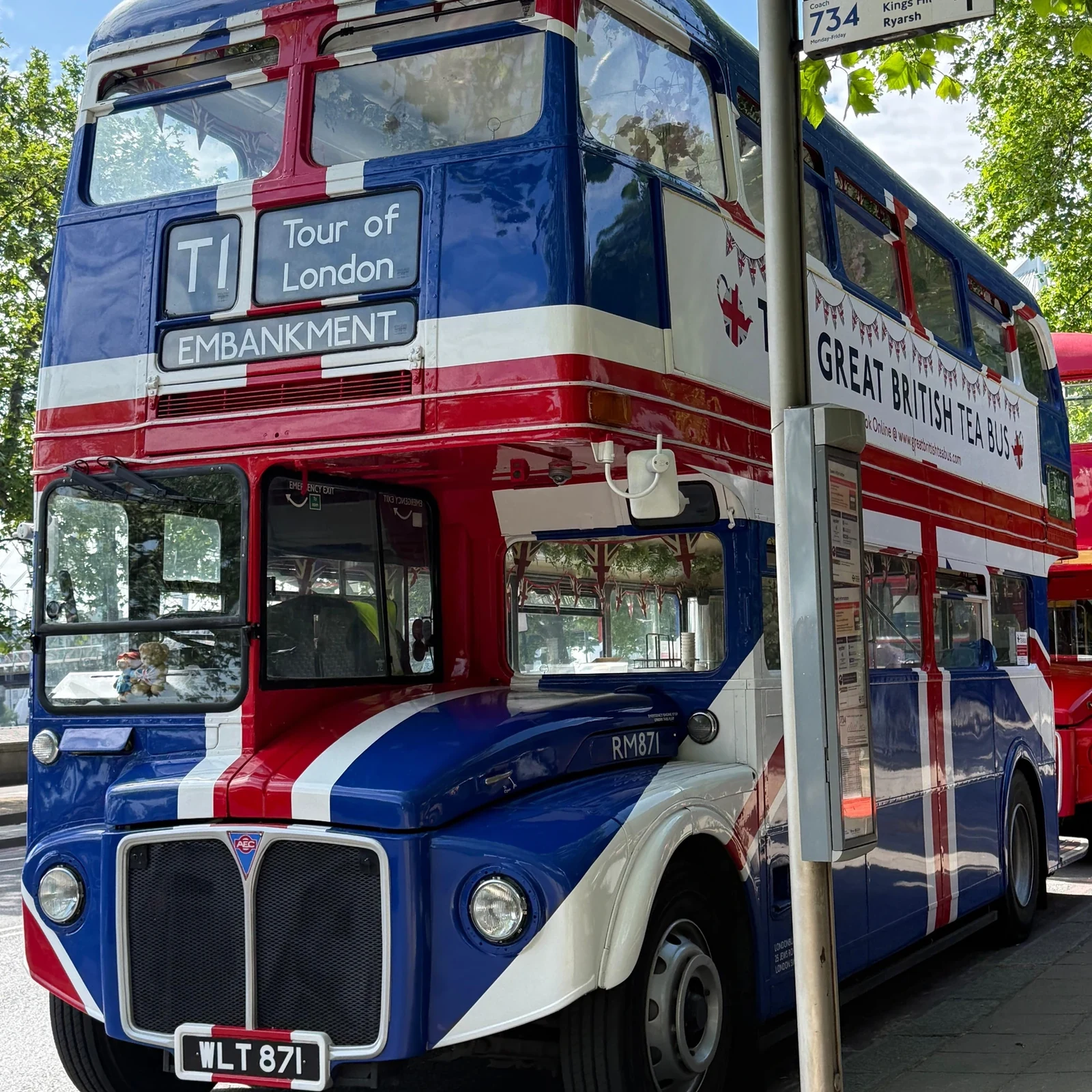 London Afternoon Tea Bus Tour aboard a Classic Routemaster
