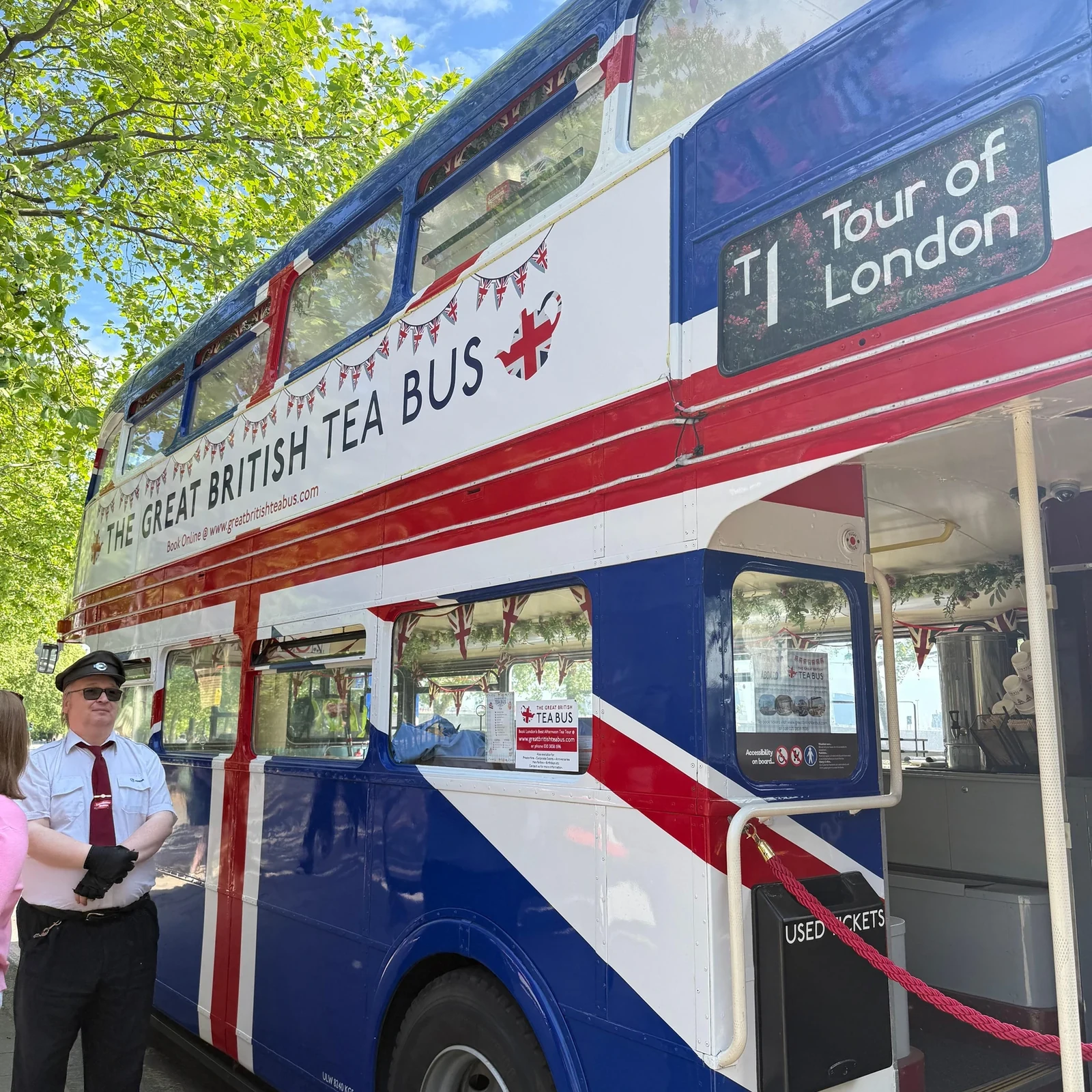 London Afternoon Tea Bus Tour aboard a Classic Routemaster